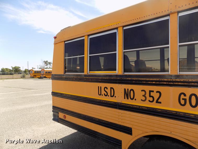 image for item ER9183 1993 Ford B700 school bus