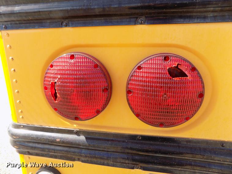 image for item ER9183 1993 Ford B700 school bus