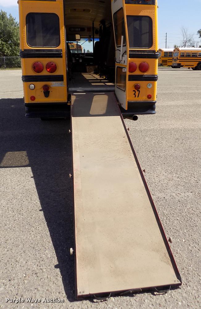 image for item ER9183 1993 Ford B700 school bus