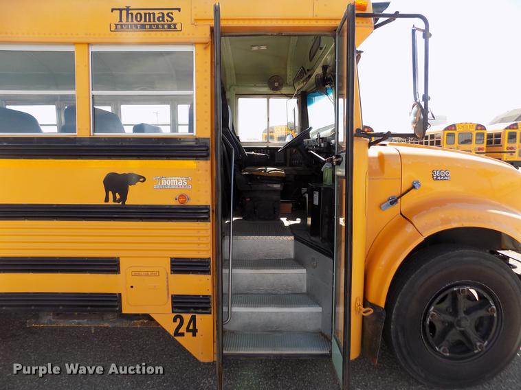 image for item ER9184 1999 International 3800 school bus