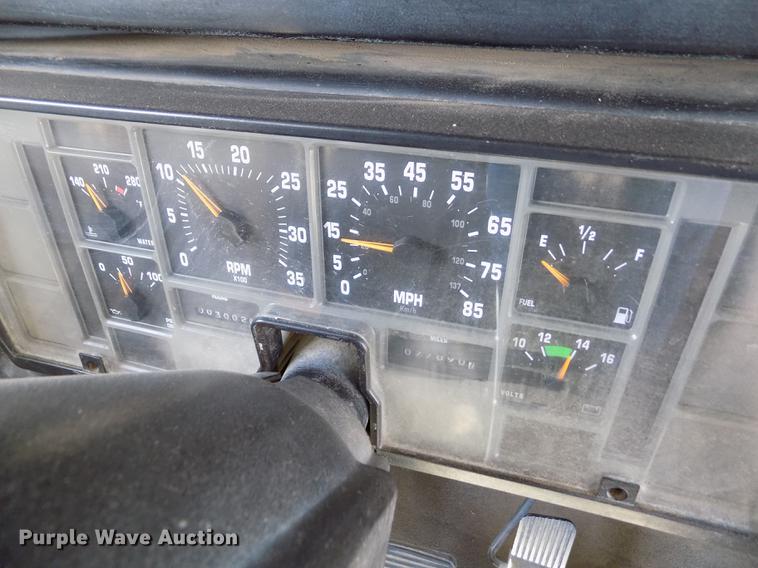 image for item ER9184 1999 International 3800 school bus