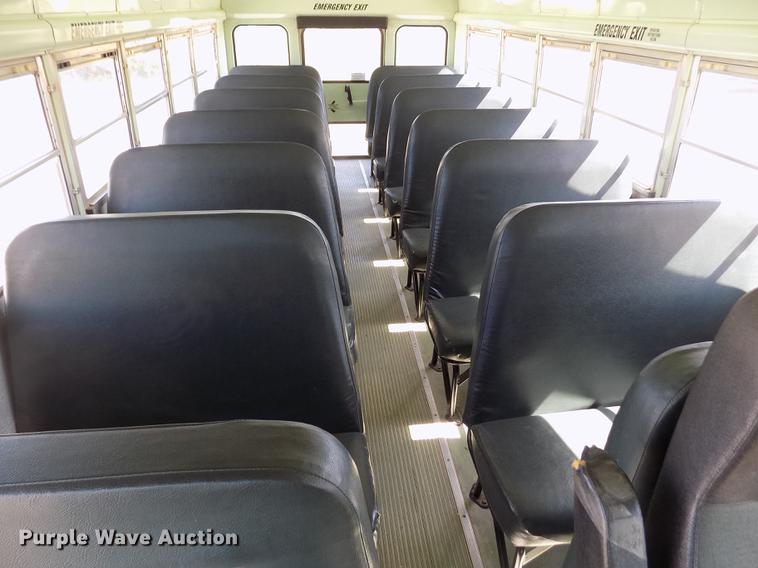 image for item ER9184 1999 International 3800 school bus