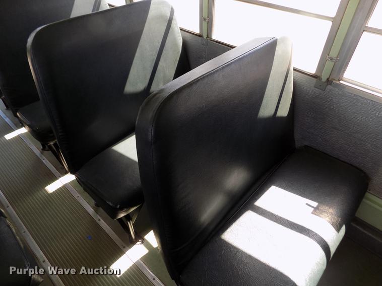 image for item ER9184 1999 International 3800 school bus