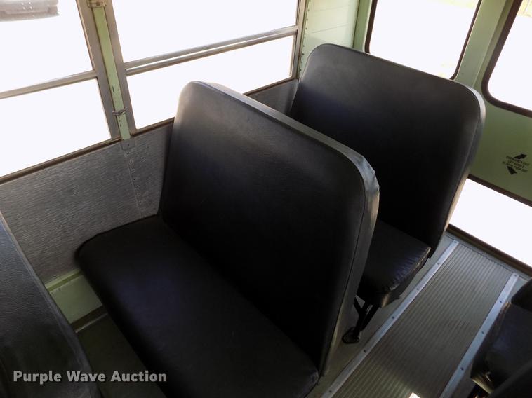 image for item ER9184 1999 International 3800 school bus