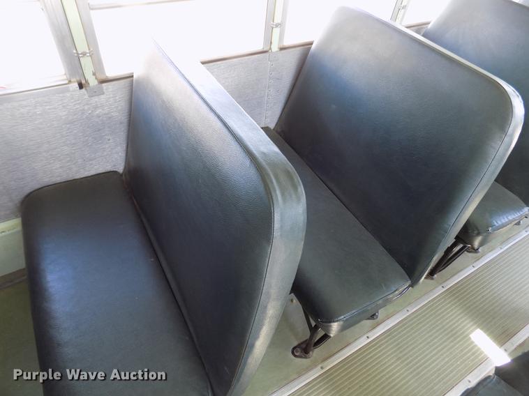 image for item ER9184 1999 International 3800 school bus