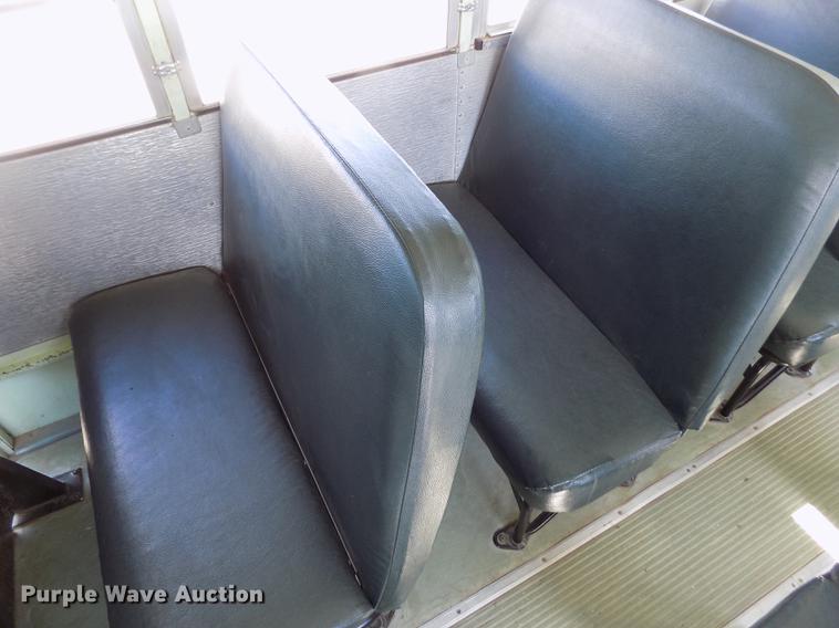 image for item ER9184 1999 International 3800 school bus