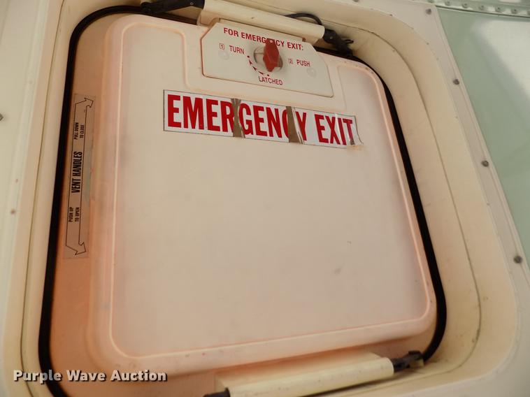 image for item ER9184 1999 International 3800 school bus