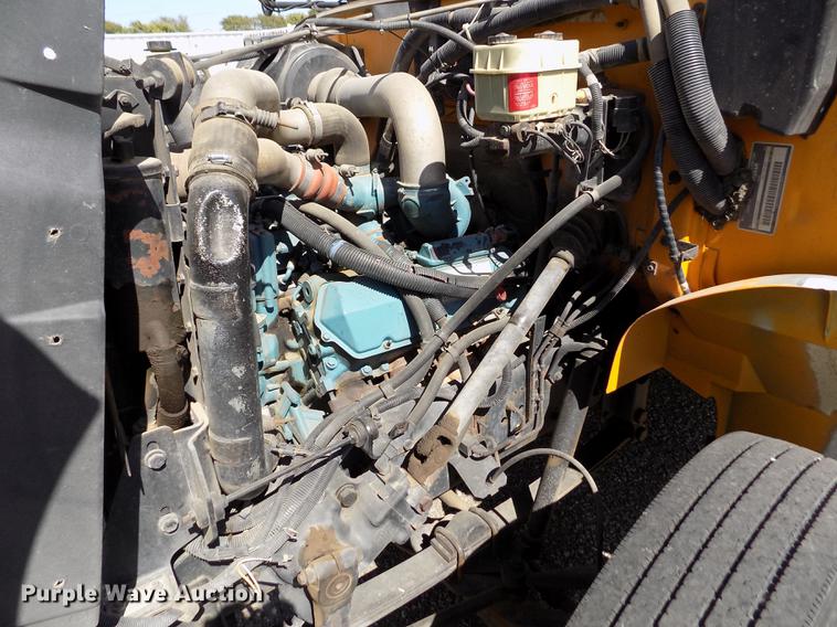 image for item ER9184 1999 International 3800 school bus