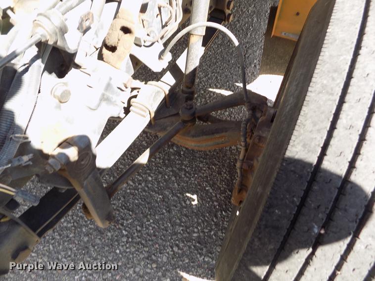 image for item ER9184 1999 International 3800 school bus