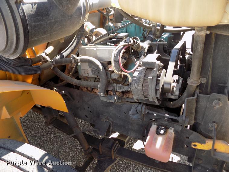 image for item ER9184 1999 International 3800 school bus