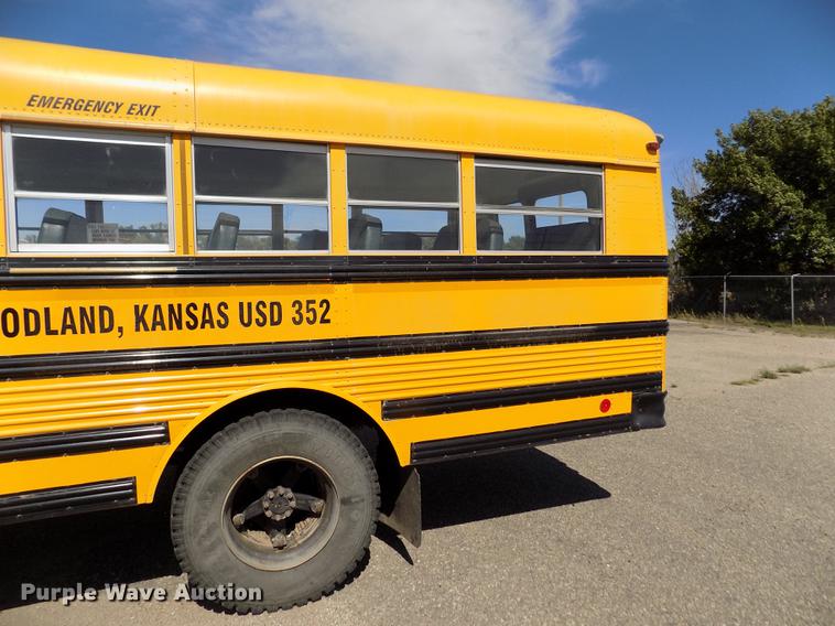 image for item ER9184 1999 International 3800 school bus
