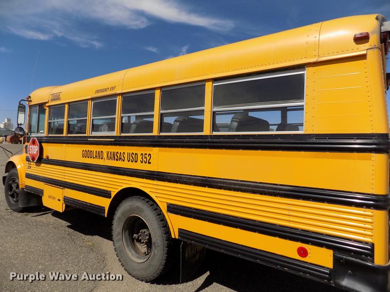 image for item ER9184 1999 International 3800 school bus