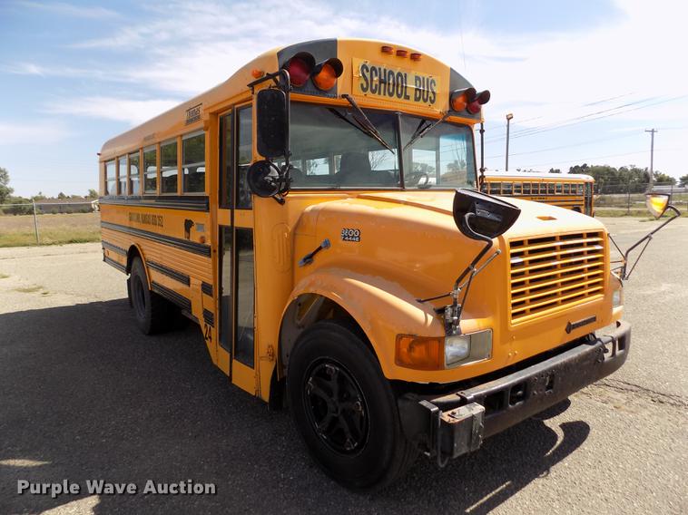 image for item ER9184 1999 International 3800 school bus