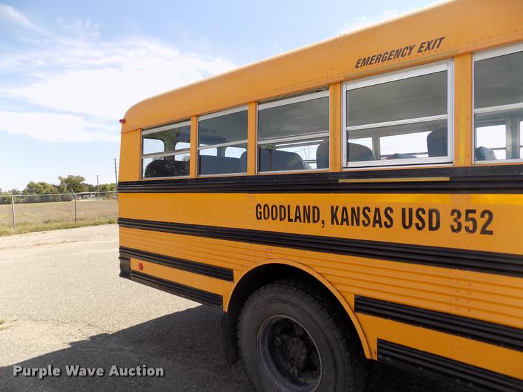 image for item ER9184 1999 International 3800 school bus
