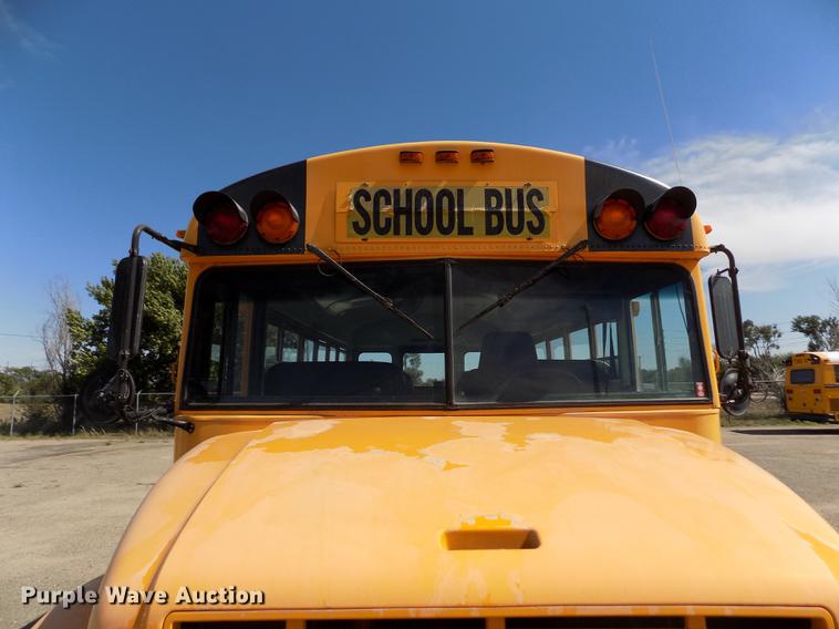 image for item ER9184 1999 International 3800 school bus