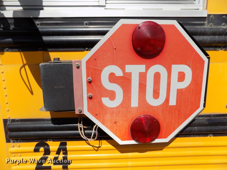 image for item ER9184 1999 International 3800 school bus