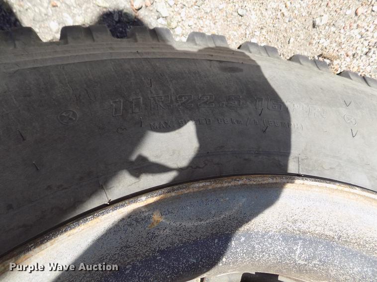 image for item ER9184 1999 International 3800 school bus