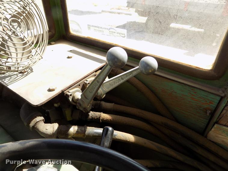 image for item ER9185 John Deere 1020 tractor