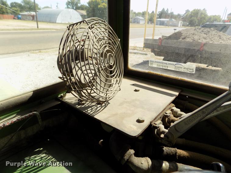 image for item ER9185 John Deere 1020 tractor