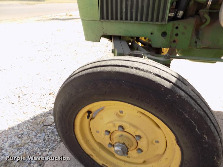 image for item ER9185 John Deere 1020 tractor