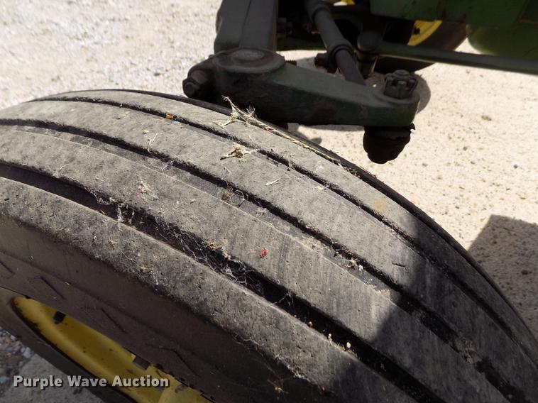 image for item ER9185 John Deere 1020 tractor