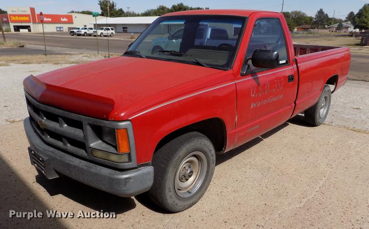 image for item ER9186 1991 Chevrolet Cheyenne 1500 pickup truck