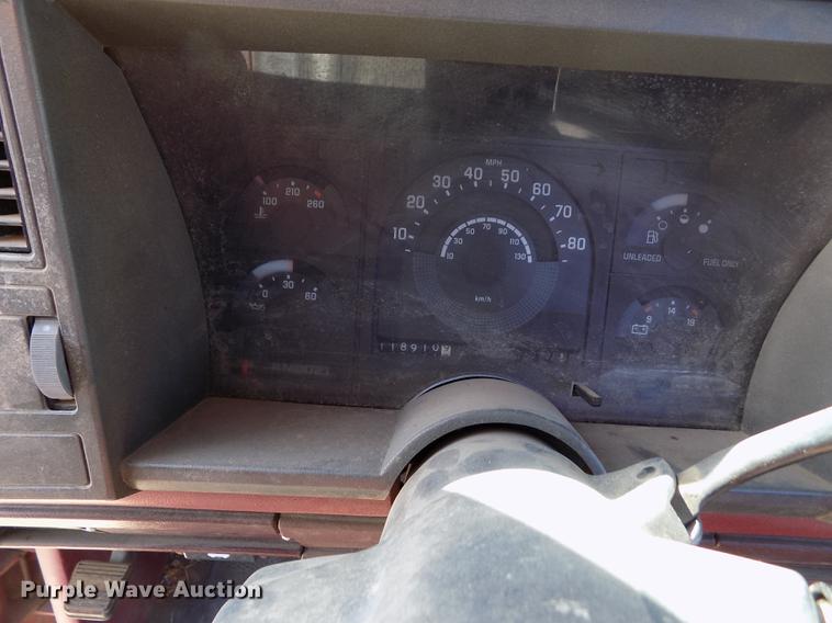 image for item ER9186 1991 Chevrolet Cheyenne 1500 pickup truck