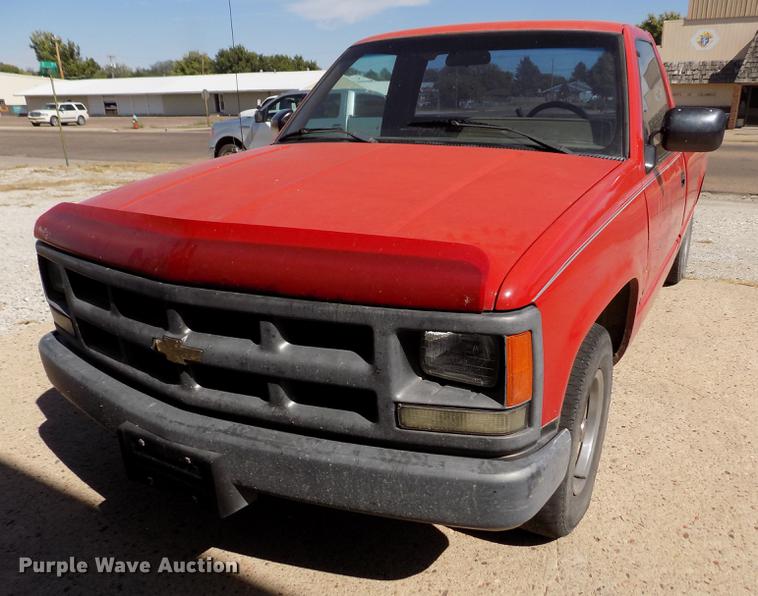 image for item ER9186 1991 Chevrolet Cheyenne 1500 pickup truck