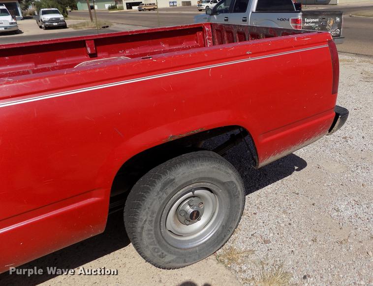 image for item ER9186 1991 Chevrolet Cheyenne 1500 pickup truck