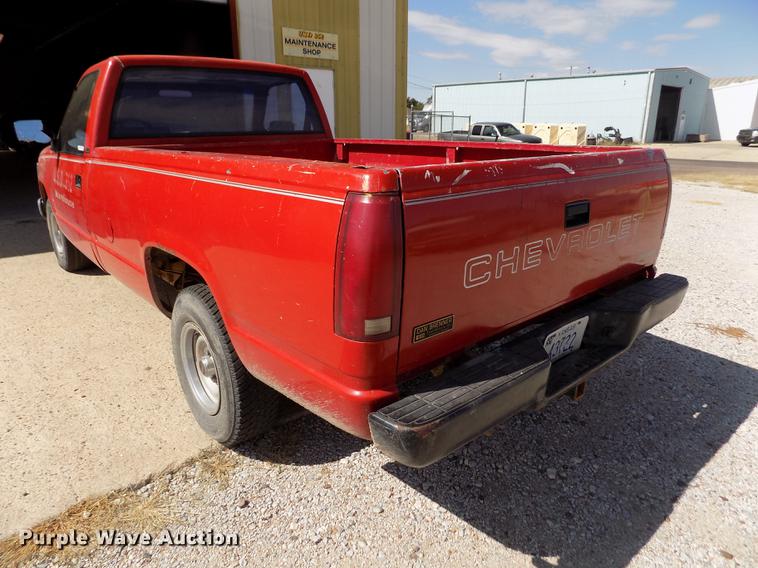 image for item ER9186 1991 Chevrolet Cheyenne 1500 pickup truck