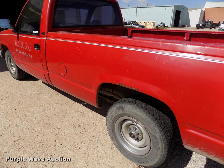 image for item ER9186 1991 Chevrolet Cheyenne 1500 pickup truck