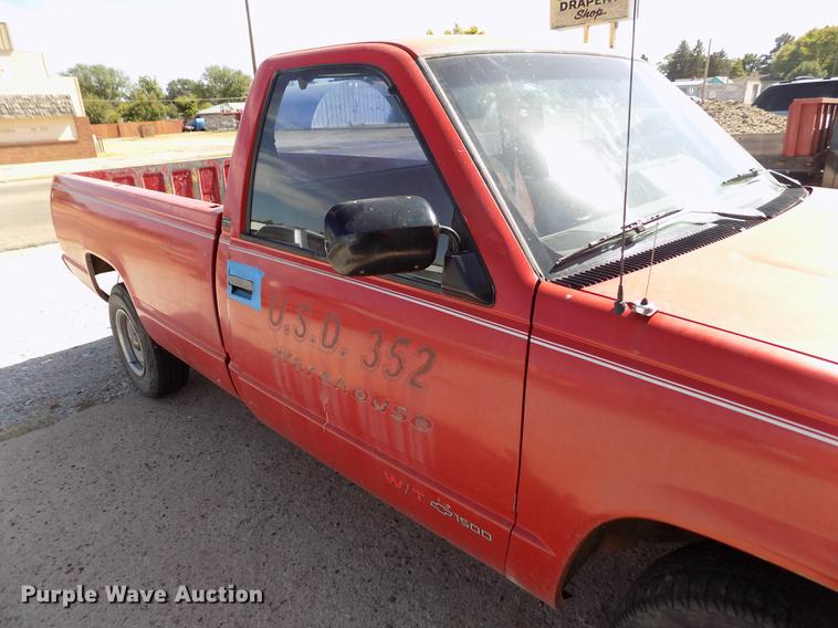 image for item ER9186 1991 Chevrolet Cheyenne 1500 pickup truck