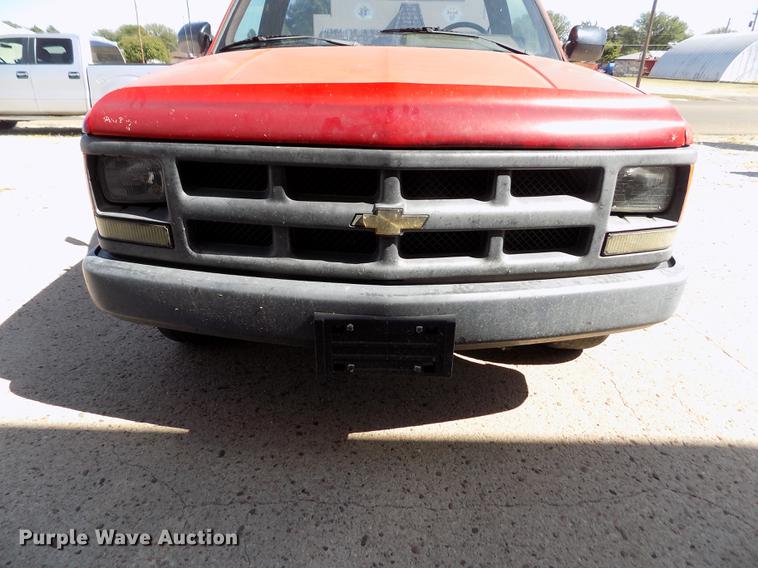 image for item ER9186 1991 Chevrolet Cheyenne 1500 pickup truck