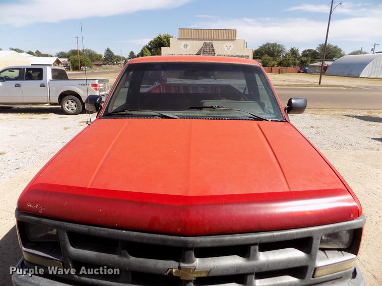 image for item ER9186 1991 Chevrolet Cheyenne 1500 pickup truck