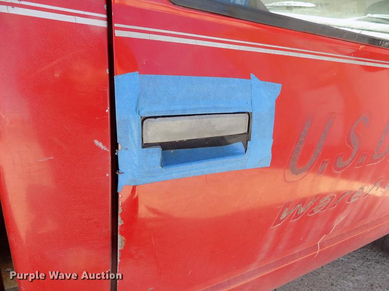 image for item ER9186 1991 Chevrolet Cheyenne 1500 pickup truck