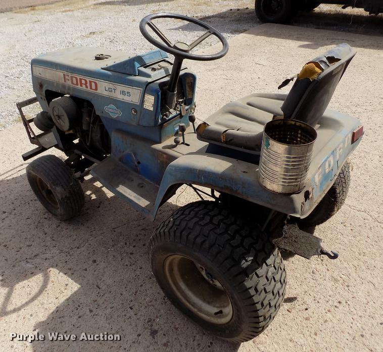 image for item ER9187 Ford LGT165 tractor