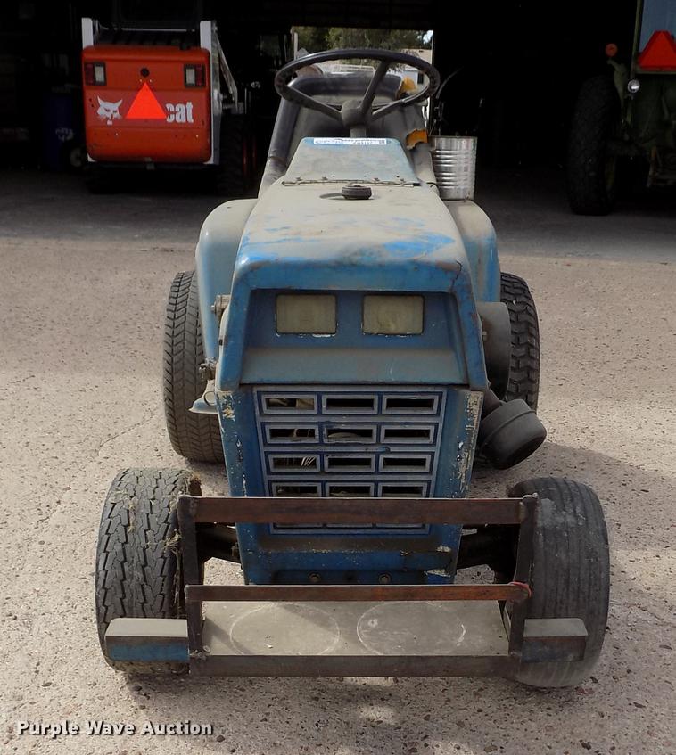 image for item ER9187 Ford LGT165 tractor