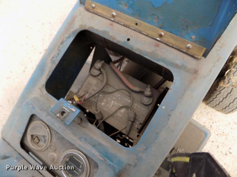 image for item ER9187 Ford LGT165 tractor