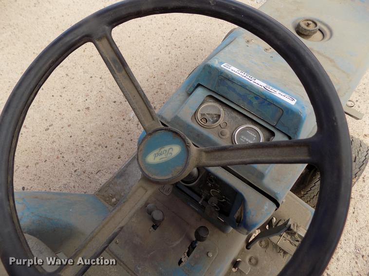 image for item ER9187 Ford LGT165 tractor