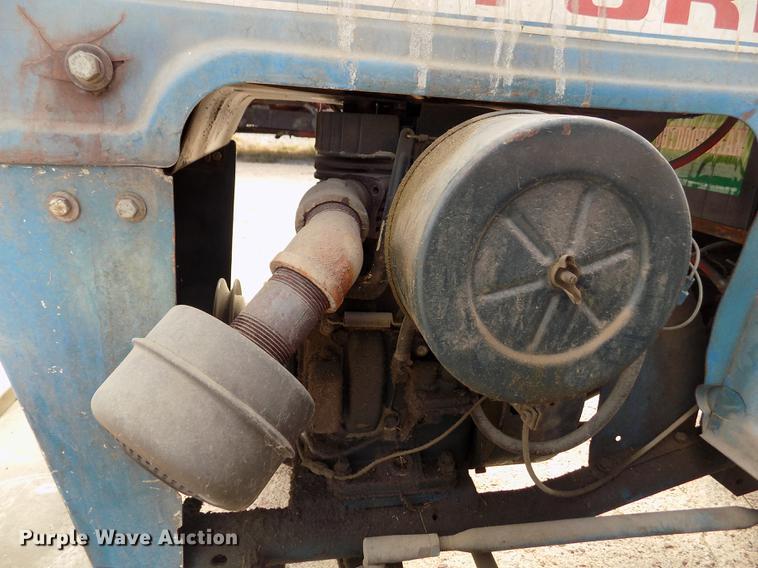 image for item ER9187 Ford LGT165 tractor