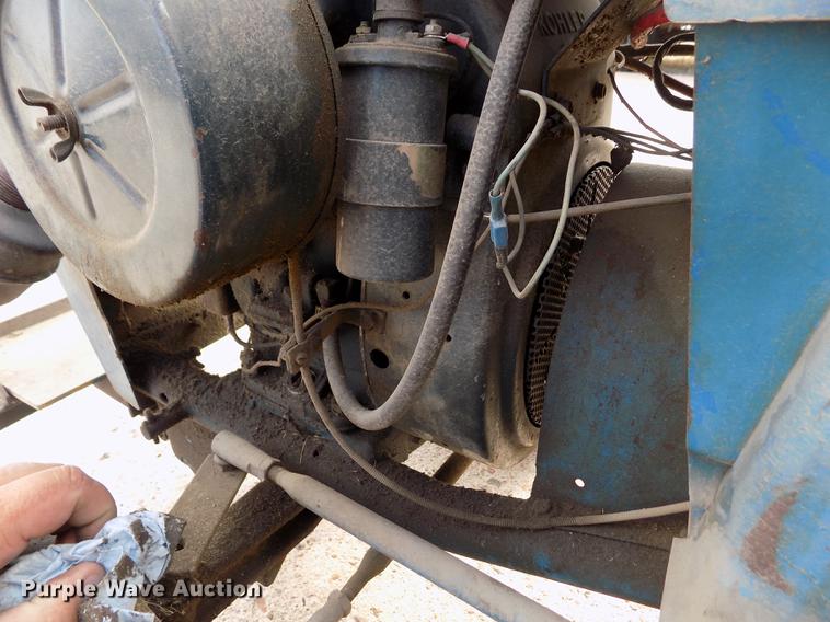 image for item ER9187 Ford LGT165 tractor