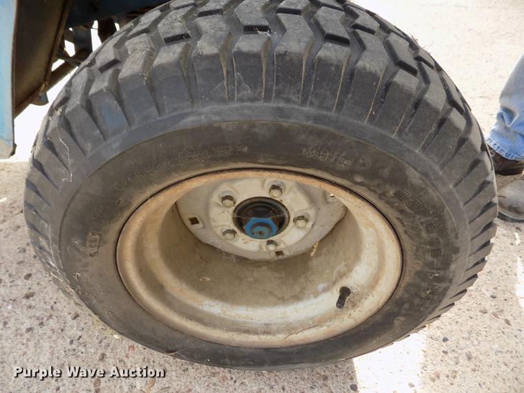 image for item ER9187 Ford LGT165 tractor