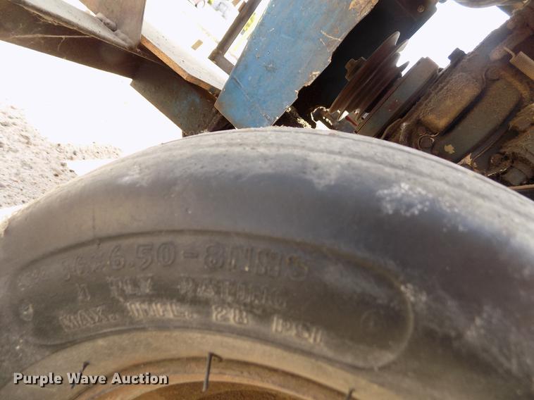 image for item ER9187 Ford LGT165 tractor