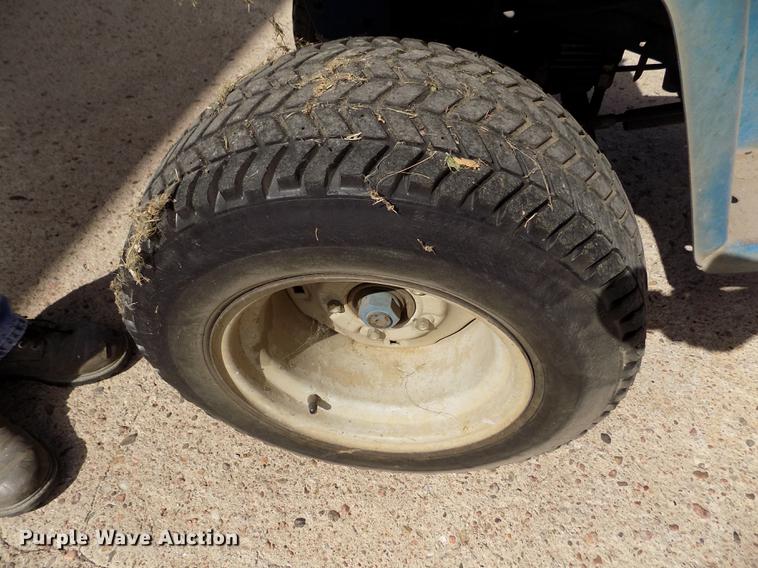 image for item ER9187 Ford LGT165 tractor