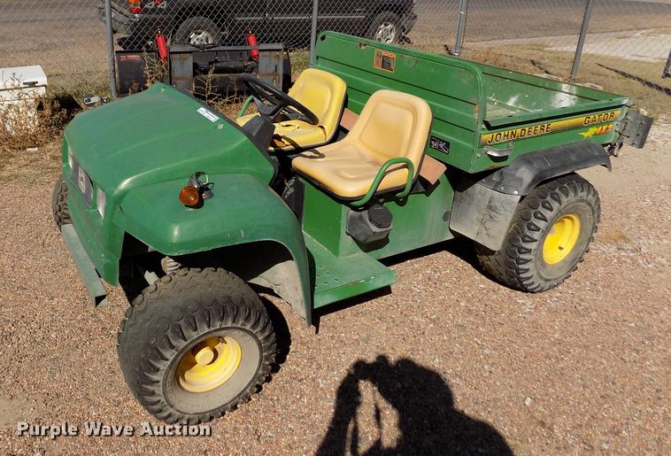 1995 John Deere 4X2 Gator utility vehicle in Goodland, KS Item ER9191