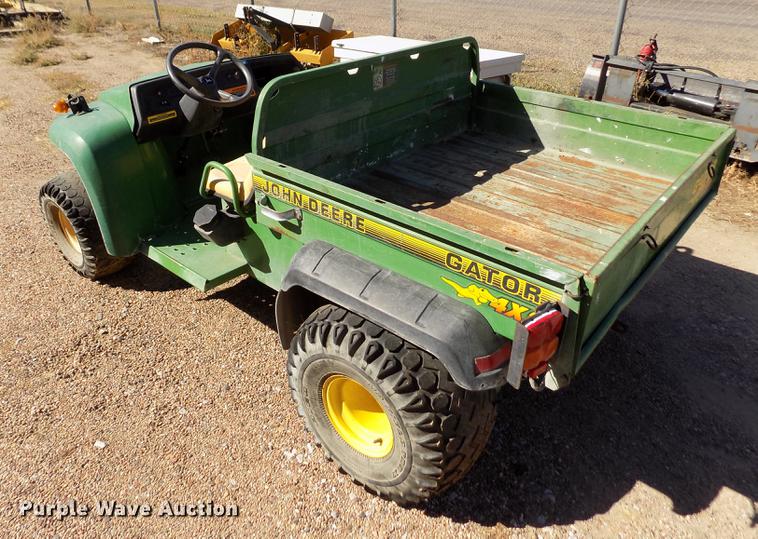 1995 John Deere 4X2 Gator utility vehicle in Goodland, KS Item ER9191