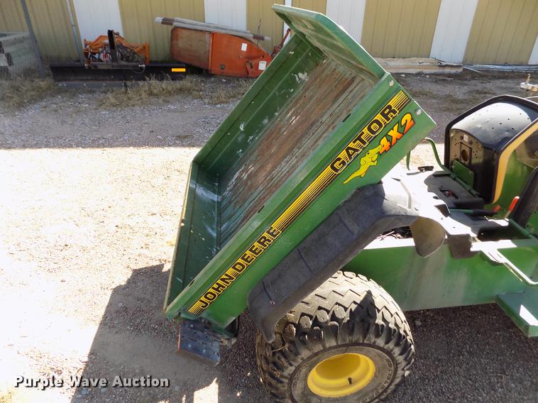 image for item ER9191 1995 John Deere 4X2 Gator utility vehicle