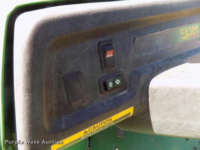 image for item ER9191 1995 John Deere 4X2 Gator utility vehicle