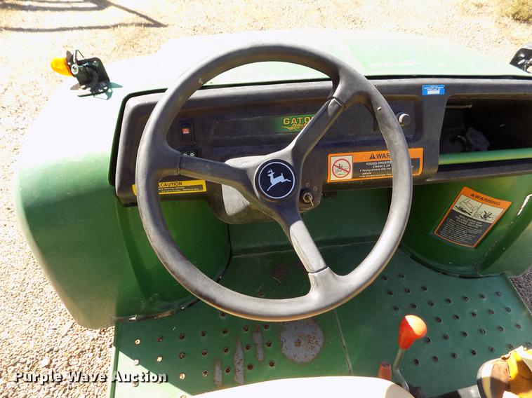 image for item ER9191 1995 John Deere 4X2 Gator utility vehicle