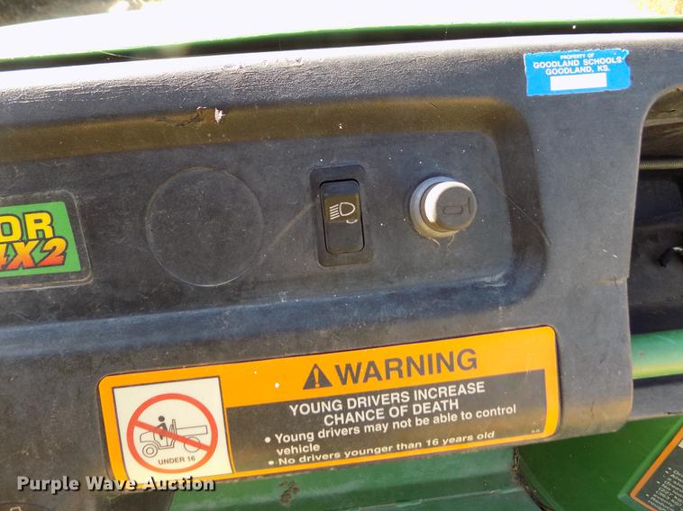 image for item ER9191 1995 John Deere 4X2 Gator utility vehicle